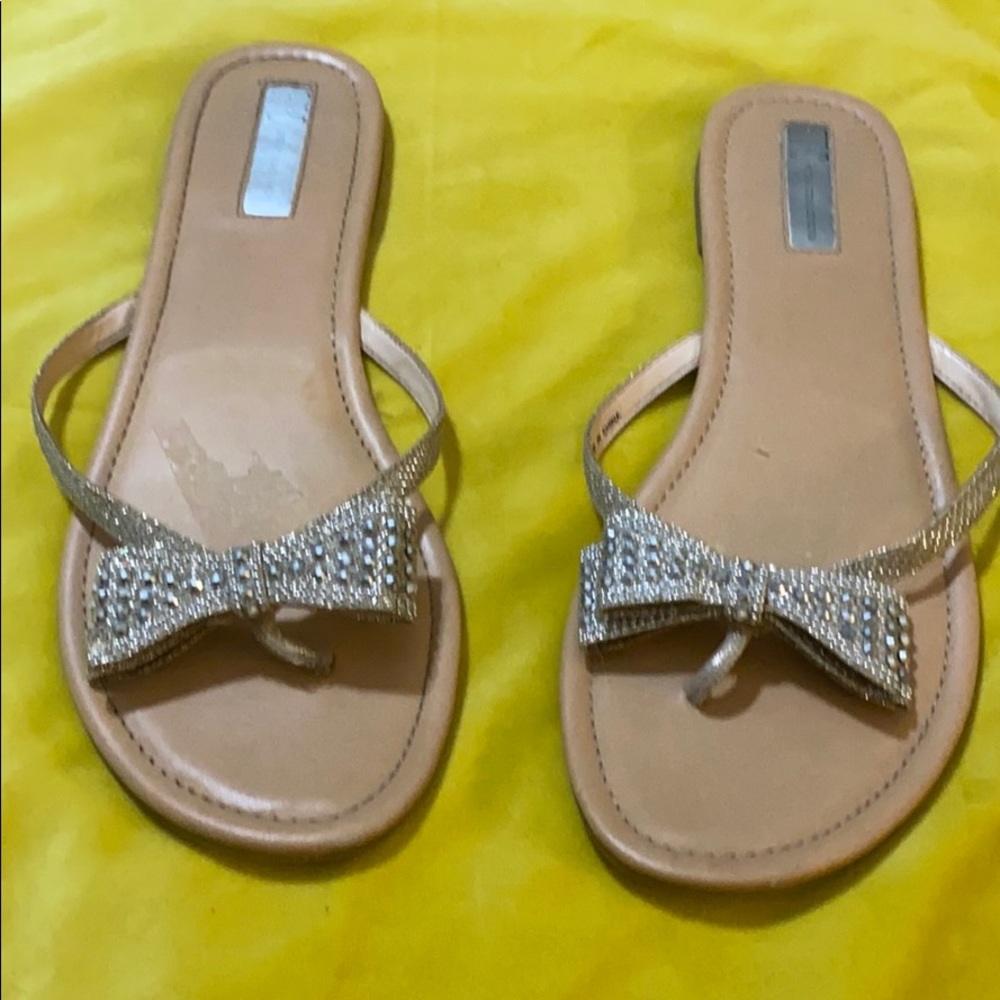 Used size 11 International concepts slippers